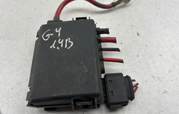 Volkswagen Golf IV Fuse module 1J0937773
