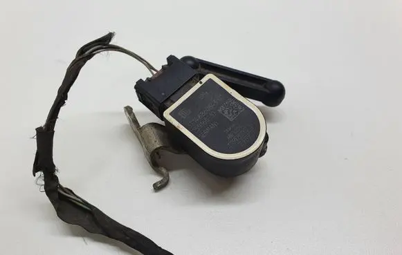 BMW 5 F10 F11 Headlight/headlamp level sensor 6860843 37146860843 3714686084301