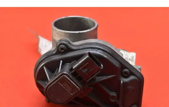 Ford Focus C-MAX Throttle body valve 2S6U-FC