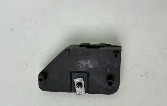 Ford Mustang V Front bumper mounting bracket DR338C391AD