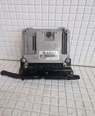 Volkswagen Tiguan Engine control unit/module 06J907309A 0261S06522