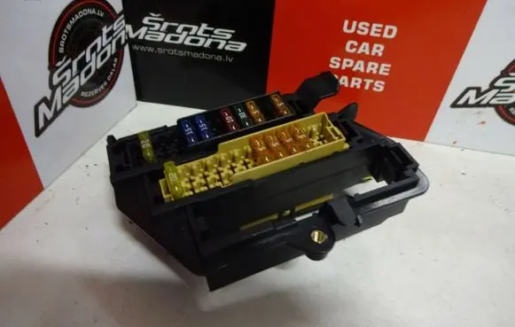 Audi A6 S6 C6 4F Fuse module 4F1971845A