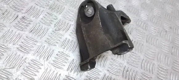 Audi Q7 4L Engine mounting bracket 7L8199307D