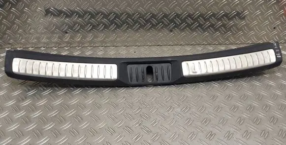 Toyota Avensis T270 Trunk/boot sill cover protection 5838705110