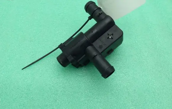 Porsche Panamera (970) Electric auxiliary coolant/water pump 97057222500