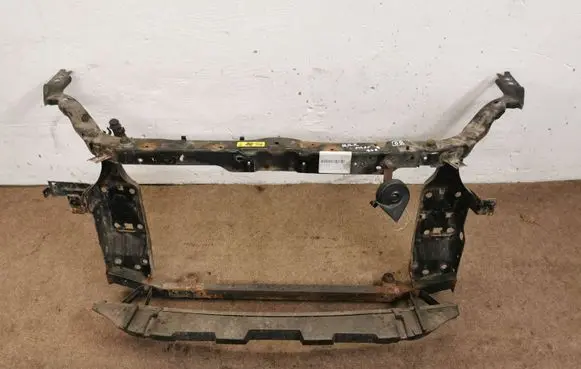 Nissan Qashqai Radiator support slam panel