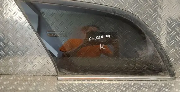 Toyota Avensis T250 Rear side window 43R006723