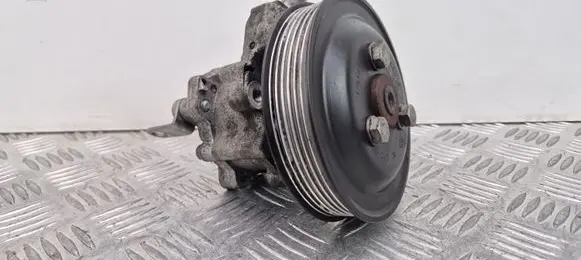 BMW 3 E90 E91 Power steering pump 678883803