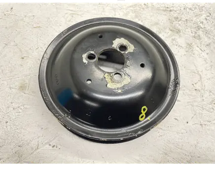Audi A5 8T 8F Water pump pulley 06E121031B