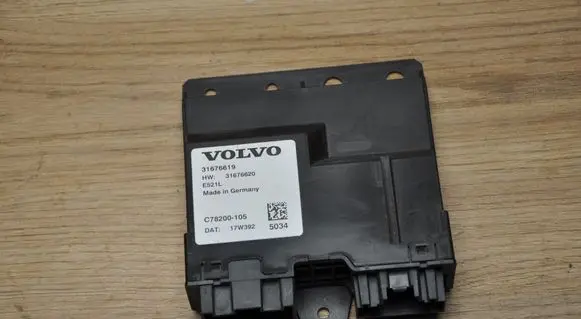 Volvo S90, V90 Tailgate/trunk control unit/module 31676619