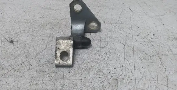 Volkswagen PASSAT B6 Front door upper hinge 3C0831402D