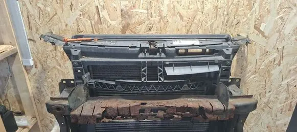 Volkswagen Polo V 6R Radiator support slam panel 