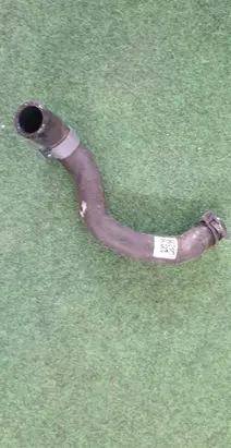Audi A4 S4 B9 8W Engine coolant pipe/hose 8W0122448P