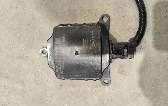 Toyota RAV 4 (XA50) Distronic sensor radar 8816242091 2301003231
