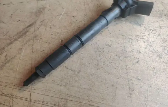 Audi A6 S6 C6 4F Fuel injector 0445115037 059130277AB