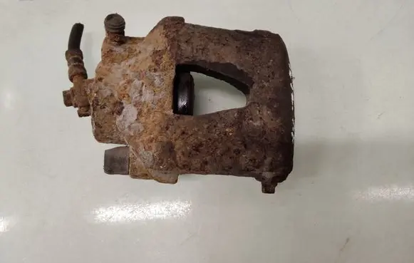 Seat Ibiza IV (6J,6P) Front brake caliper