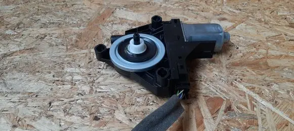 Volvo XC60 Rear door window regulator motor 966264101 966264