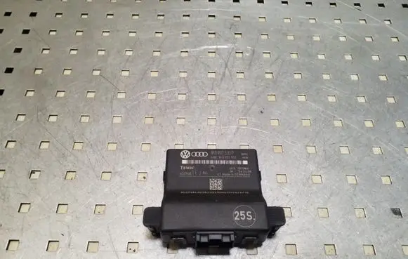 Seat Leon (1P) Other control units/modules 1K0907530P 1K0907951