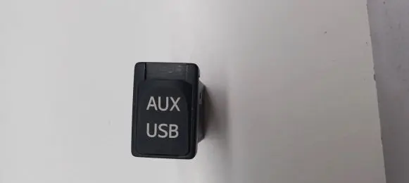 Toyota Avensis T270 EUR ISO radio connector 8619002070