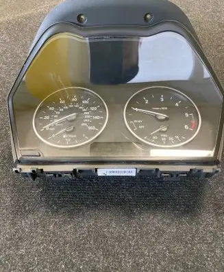 BMW X1 F48 F49 Speedometer (instrument cluster) 9295445 6822975