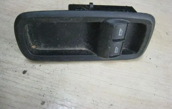 Ford Fiesta Electric window control switch 8A6T14A132AC