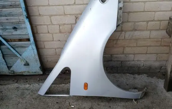 Seat Alhambra (Mk1) Fender