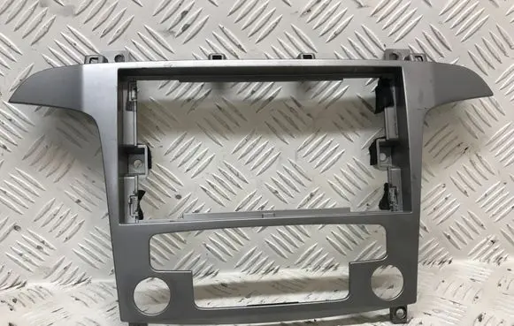 Ford S-MAX Radio/GPS head unit trim 6M2118522BE