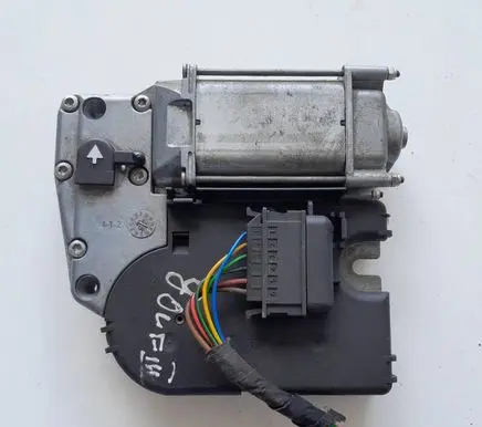 Volkswagen Golf III Sunroof motor/actuator 