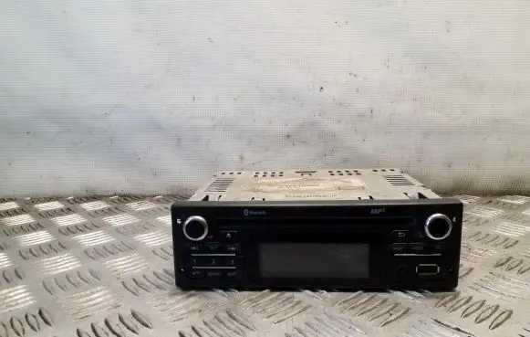 Opel Movano B Radio/CD/DVD/GPS head unit 281156951R