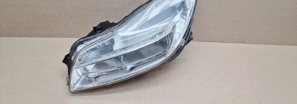 Opel Insignia A Headlight/headlamp 13226782