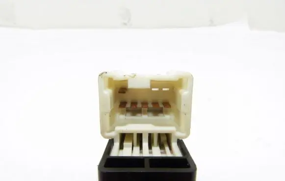 Nissan Almera Tino Electric window control switch