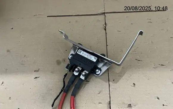 Mercedes-Benz E W213 Charging relay A0009822023 0009822023