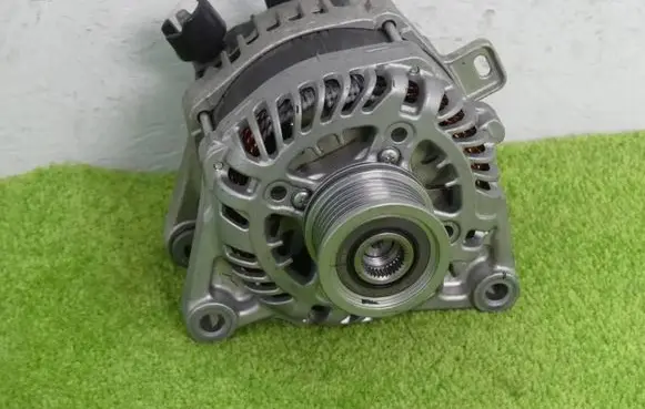 Citroen C3 Generator/alternator 9827171980