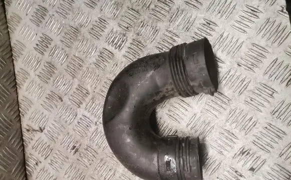 Skoda Octavia Mk2 (1Z) Air intake hose/pipe 1k0129618