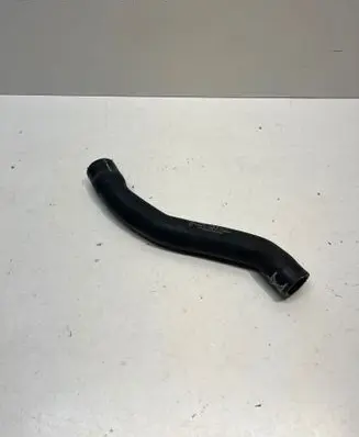 Coolant pipe/hose