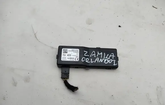Chevrolet Orlando Door central lock control unit/module 13503204