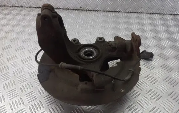 Volvo S40 Front wheel hub spindle knuckle