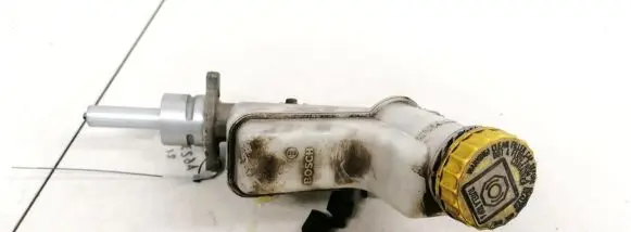 Master brake cylinder