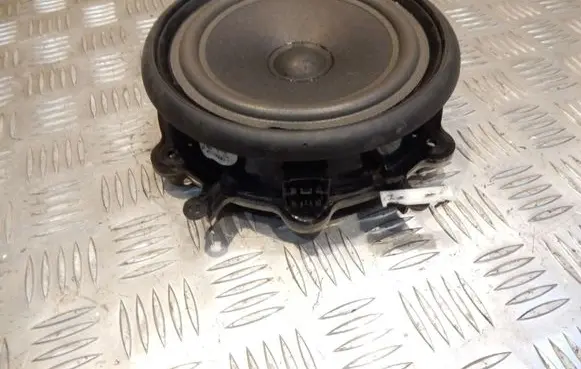 Audi A4 S4 B7 8E 8H Front door speaker 8E0035411 3415