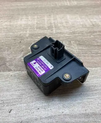 Mazda Premacy ESP acceleration yaw rate sensor G18P437Y1 X2T28471 1X26