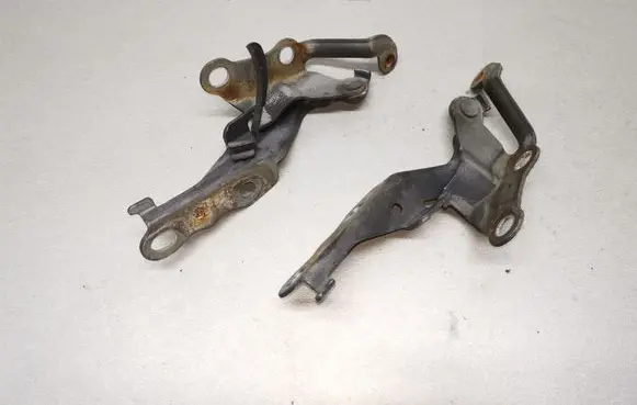 Toyota Corolla E120 E130 Engine bonnet/hood hinges