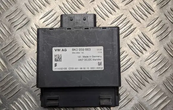 Audi A4 S4 B8 8K Power management control unit 8K0959663 111002105