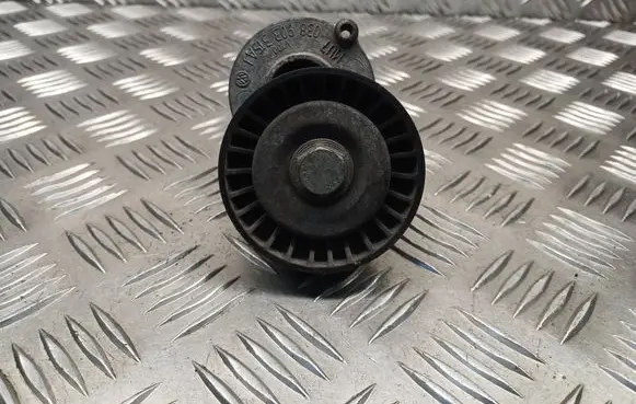 Volkswagen Tiguan Generator/alternator belt tensioner 038903315AJ