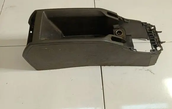 Opel Zafira B Center console 13162600