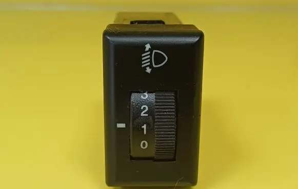 KIA Carnival Headlight level height control switch 3410017M012