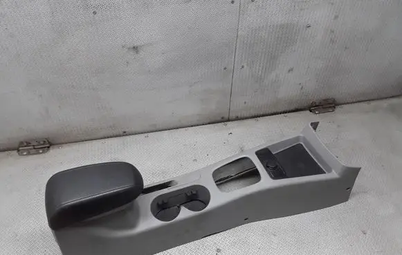 KIA Cerato Center console