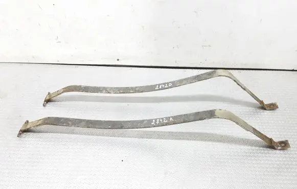Hyundai Grandeur Fuel tank mounting bracket 