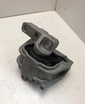Volkswagen Jetta VI Engine mounting bracket 1K0199262AM
