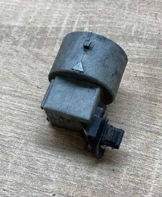 Peugeot 607 Coolant fan relay 12V45A03652