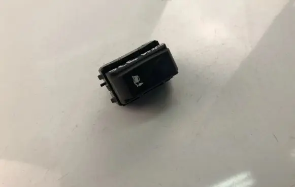 Renault Master III Other switches/knobs/shifts 251457792R